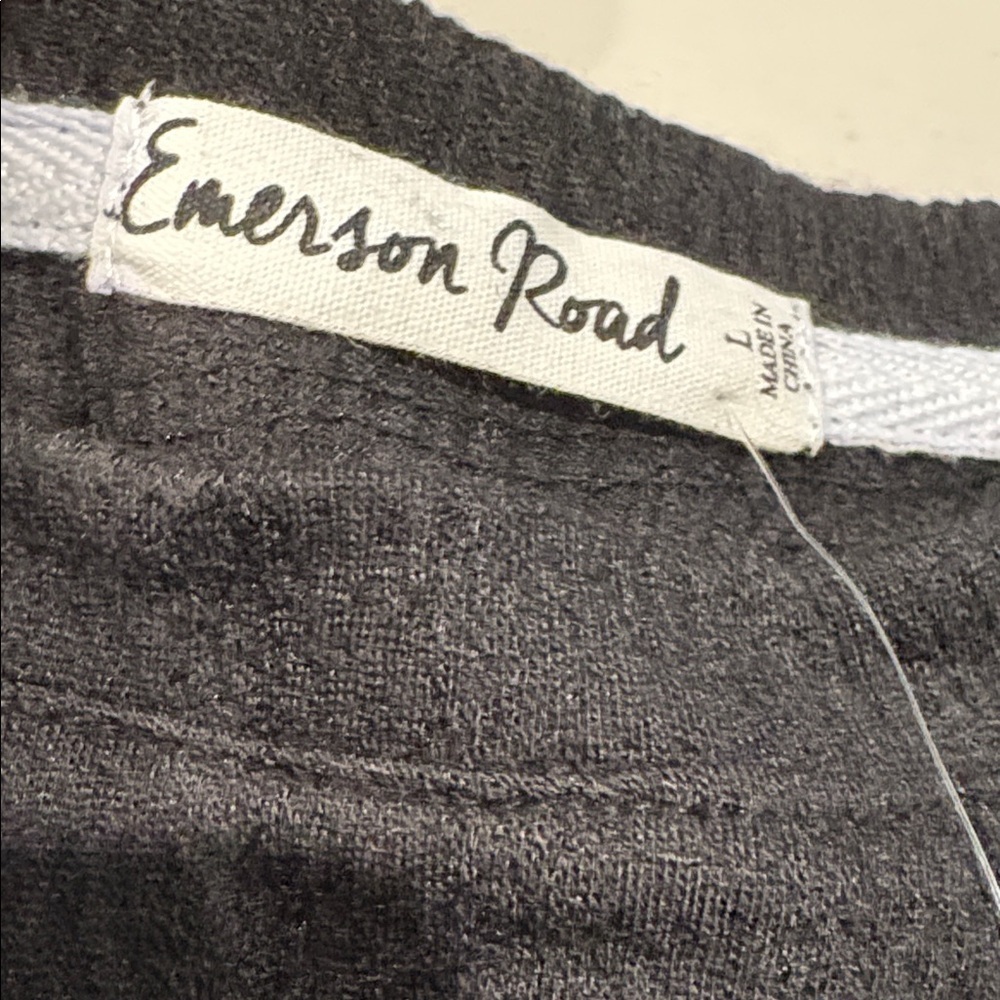 Emerson Rose - Black Daisy Flowers Tee and Short Pajama Set. Size Large. NWT - Picture 5 of 15